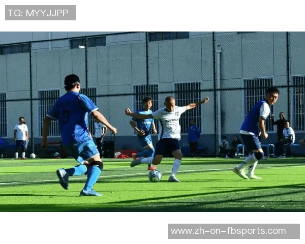 从绿茵场到拳击台 足球巨星跨界挑战搏击世界